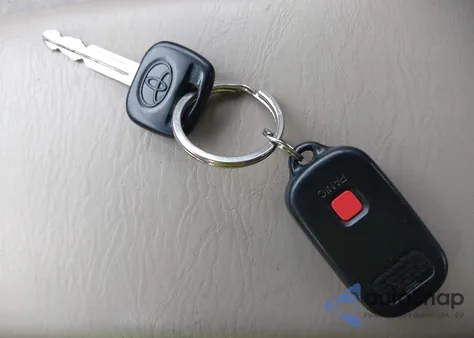 2003 Toyota Corolla Le из США, поврежденный, VIN 1NXBR32E53Z051169